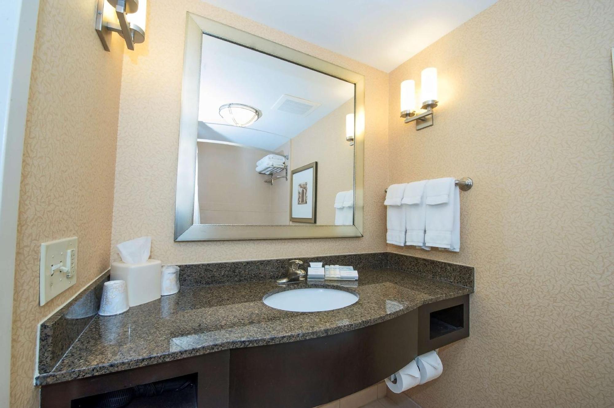 Hilton Garden Inn Columbia/Northeast Zewnętrze zdjęcie